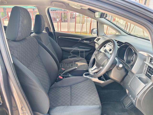 2017 Honda Jazz 1.5 E F/Service Macam Baru - 5