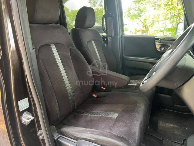 2021 Honda N BOX 660 CUSTOM L NBOX BLACK INTERIOR - 5