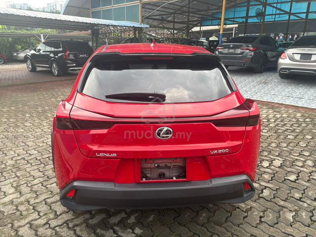 2022 Lexus UX200 2.0 Version L Red Premium Comfort - 4