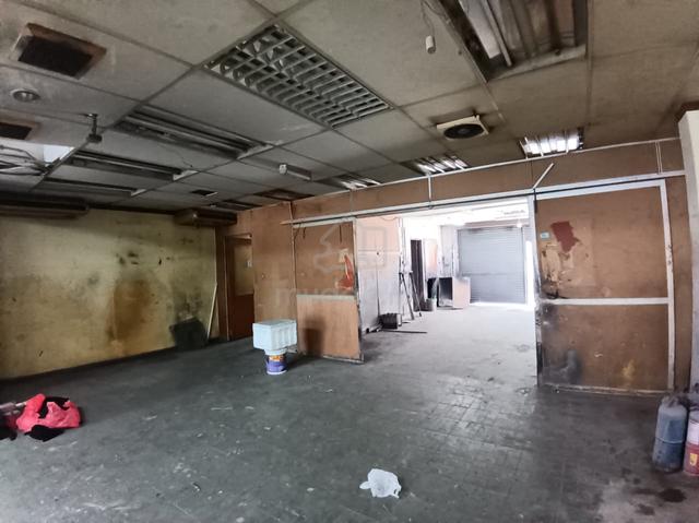 danau kota ground floor shop . 22x75 setapak // 1