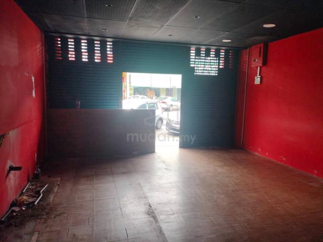 Ground Floor Shop for Rent – Ideal for Clinic or Pharmacy Taman Cempak 4