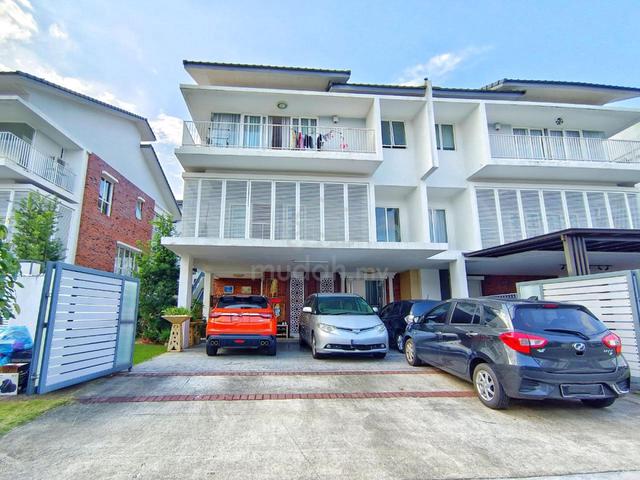 3 Storey SEMI DETACHED, Chemara Hills, Seremban 1