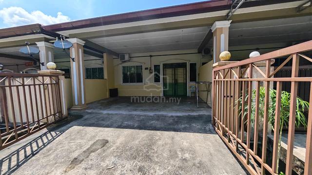 Newly painted, 1-Storey Terrace House For Rent – Kota Samarahan 1