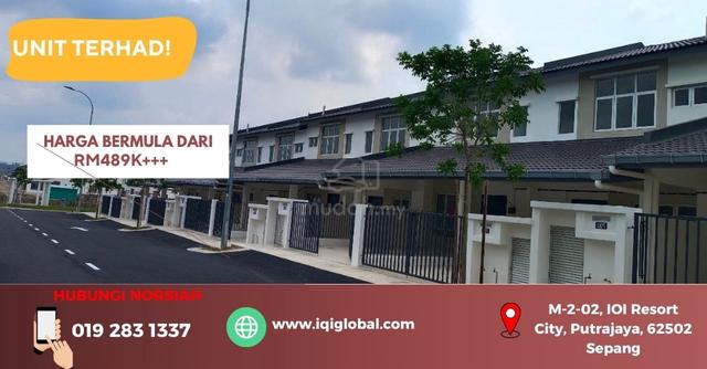 2 Storey Freehold New Township Gated with 14.8 acres Lake Seremban 1