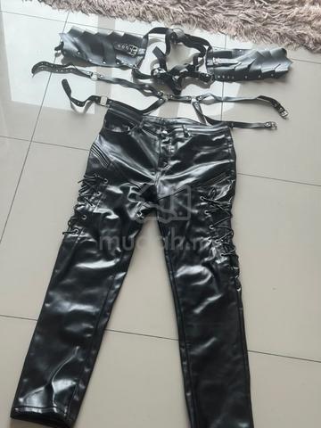 Men's Dark Gladiator Halloween Costume Set
 - photo 6 of 6