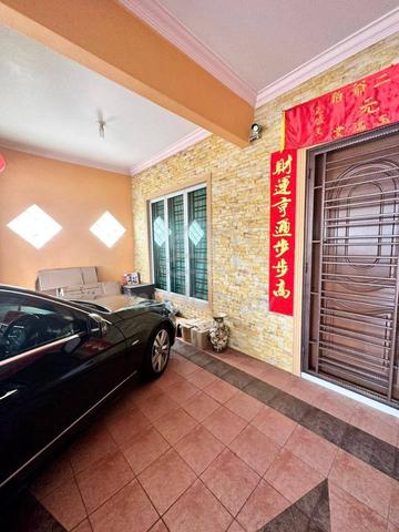 Taman Pelangi Double Storey Corner House 4bed Renovated Johor Bahru 1