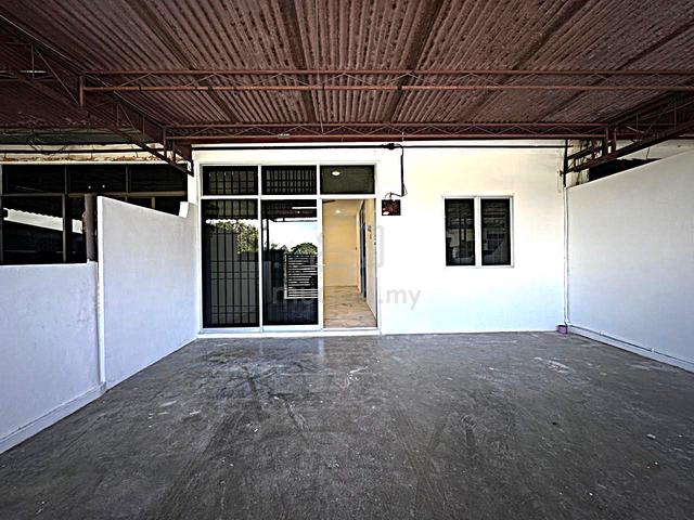 Taman Keladi 1 Stry Terrace House Open Facing Padang 1