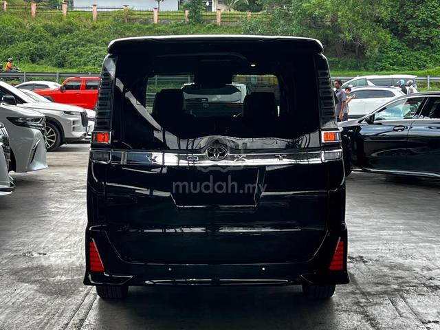 2021 Toyota VOXY 2.0 ZS KIRAMEKI III (A) - 3