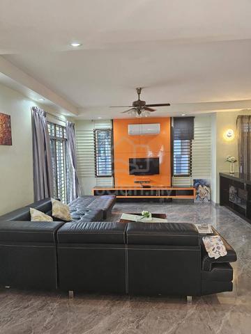 Double storey link bungalow @ Austin Heights For Rent 1