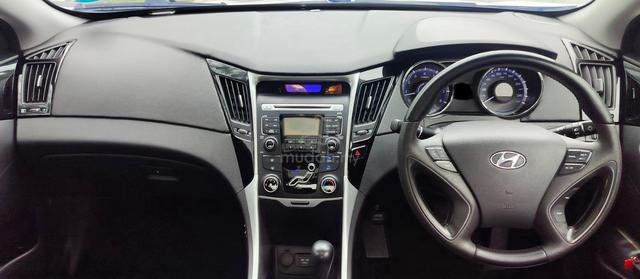 Hyundai YF SONATA 2.0(A)PREMIUM*MUKA 1K*BLN 270* - 4