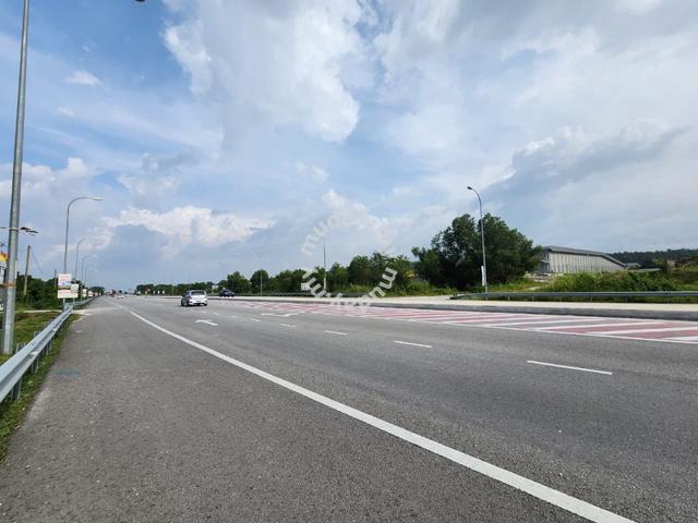 Bandar Puncak Alam , 3 - acres Commercial Land (Facing Mainroad) 1