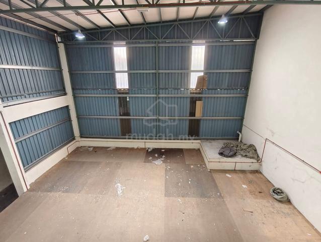 Permatang Tinggi 1.5 Storey Semi-Detached Factory@ Warehouse For Rent 1