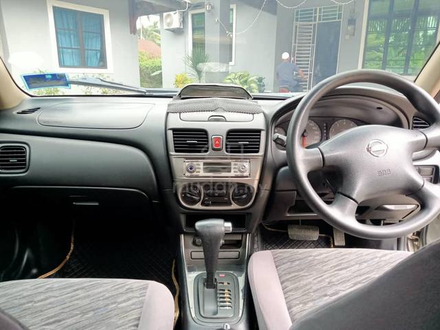 2004 Nissan SENTRA 1.5 SE (A) - 5