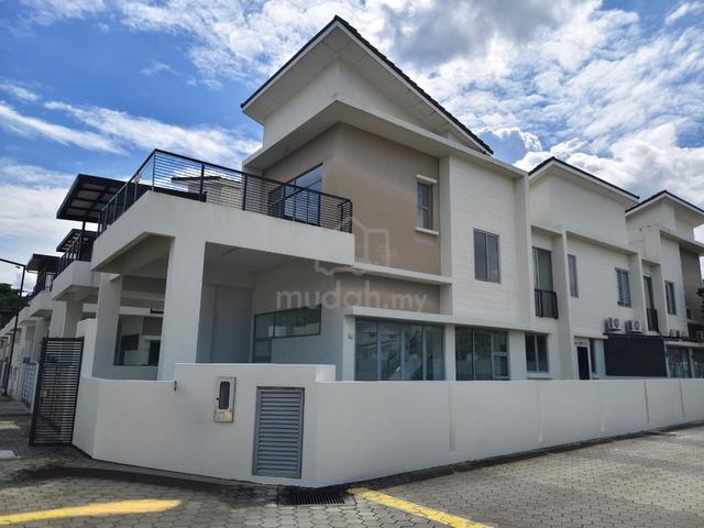 Luxury 3 Storey Semi-Detached House for Sale @ Harmony Residence BM 1