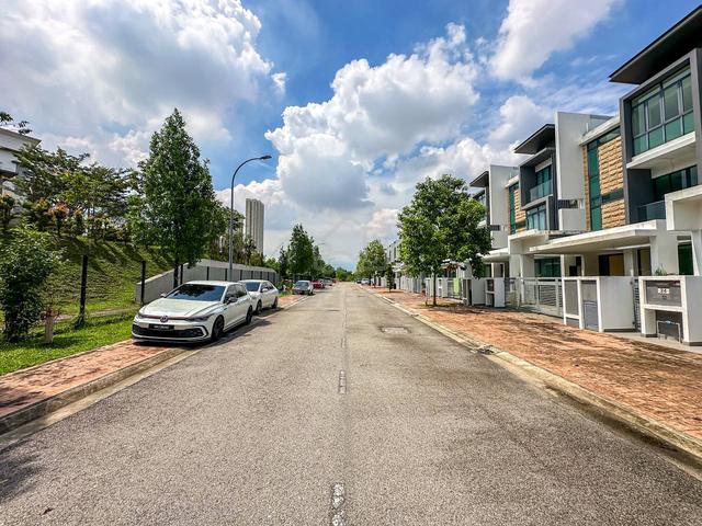 FACING OPEN! 28x90 Superlink 3 Storey Anggun Kirana Setia Alam 2