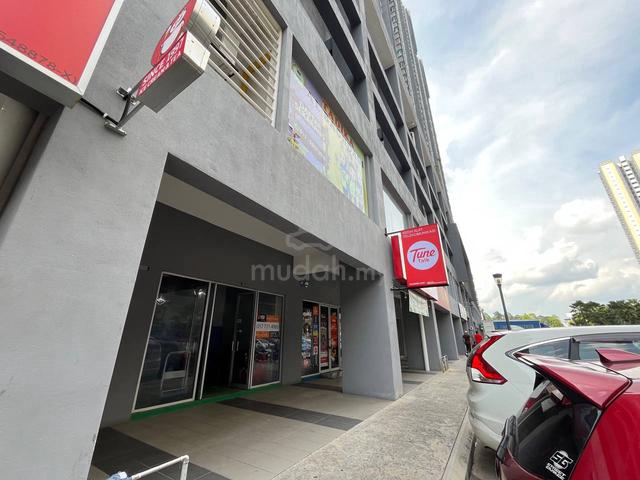 Intermediate Shoplot Savanna Lifestyle Retail Southville 1
