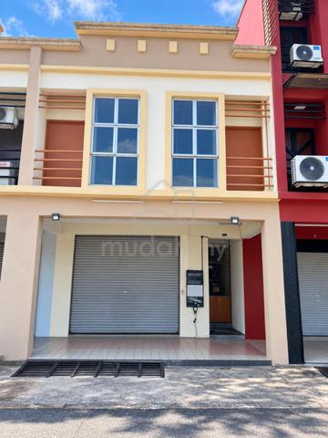 Kedai 2 Tingkat di Bandar Baru Salak Tinggi, Selangor 1