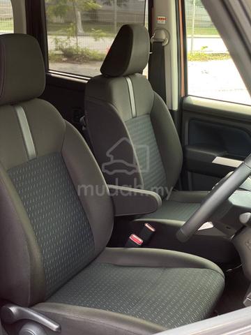 2021 Toyota ROOMY 1.0 CUSTOM G-T GRADE 5B - 5