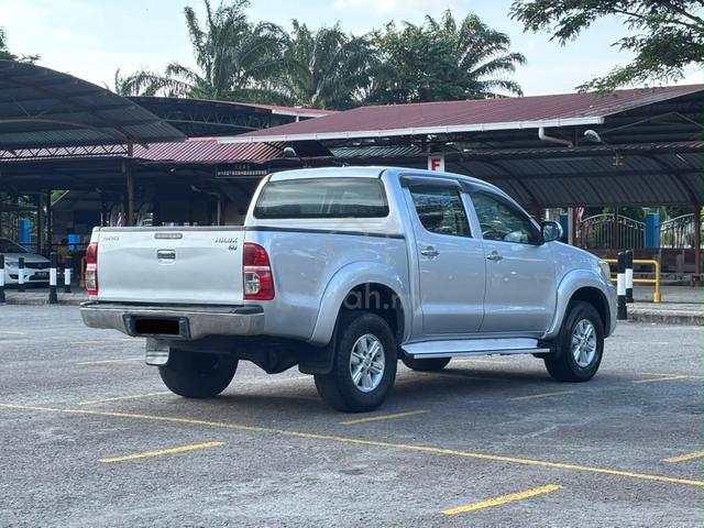 2014 Toyota HILUX D/Cab 2.5 G (M) - 2