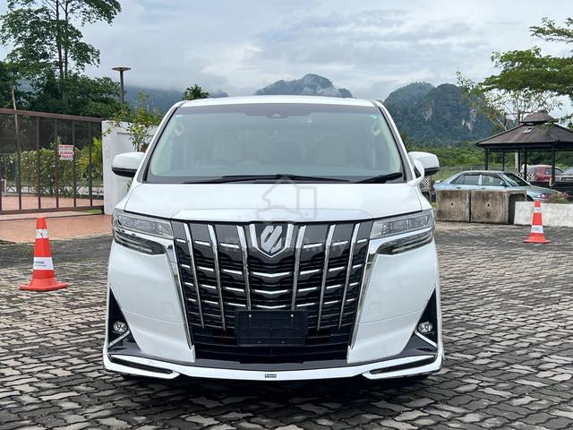 2021 Toyota ALPHARD 2.5 X Full Leather and Bodykit - 2