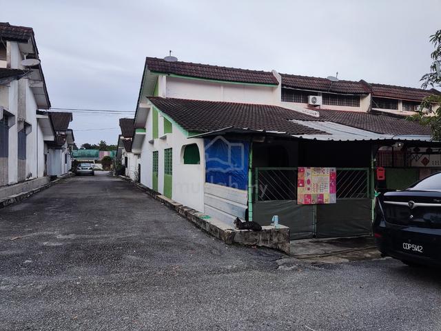 Single Storey Endlot at Seri Mahkota Batu 12 1