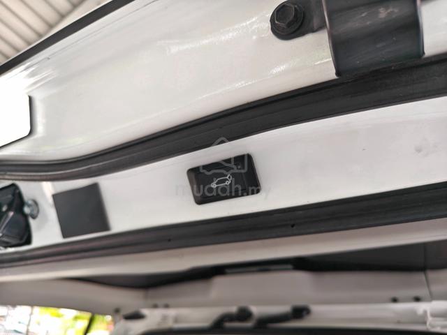 2017 Toyota LANDCRUISER 4.6 (A) - 5