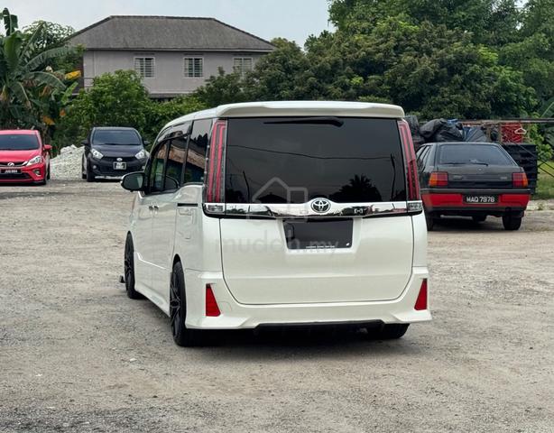 sunroof 360 camera✅ 2017 Toyota NOAH 2.0 X (A) - 2