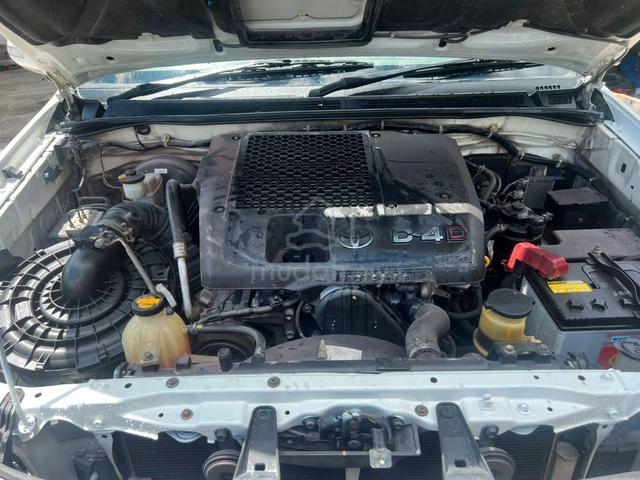 2013 Toyota FORTUNER 2.5 G TRD SPORTIVO VNT - 5