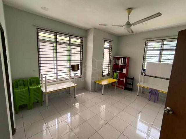 Tmn bukit mutiara near dato onn 2sty corner big land size full loan‼️ 4