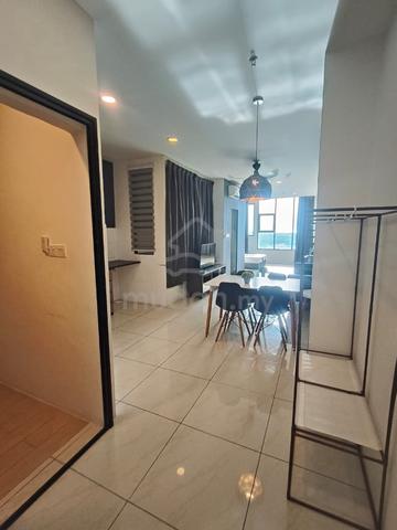 Manhattan Suites @ ITCC 1