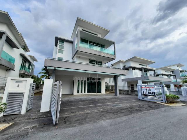 【BELOW MARKET】3 storey Bungalow House Feehold 5bed 6bath Rawang Anggun 1