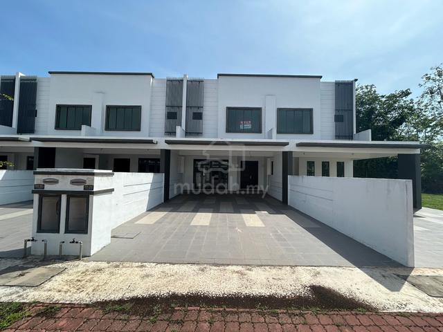 Rumah Teres Dua Tingkat 1