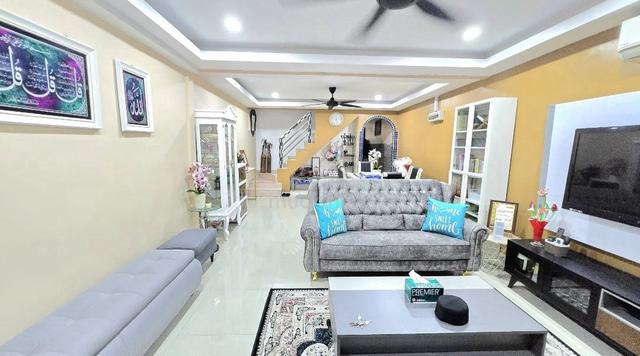 Cantik‼️ Renovated 💥Double Storey Taman Cempaka , Apmpang , Selangor 1