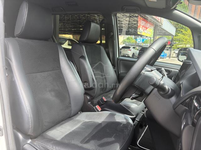 2021 Toyota VOXY 2.0 ZS KIRAMEKI III (A)7S /ALPINE - 4