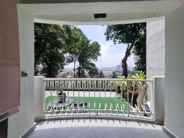 Sri Alam 1