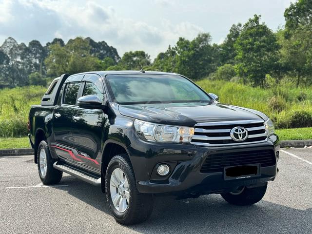 2018 Toyota HILUX 2.4 G FACELIFT (A) SPORT BAR - 3
