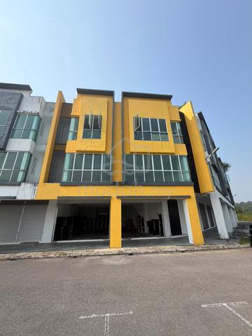 Facing Main Road 3-Storey Intermediate Terraced Shophouse 1
