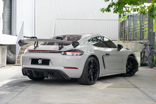 Porsche 718 Cayman 2019 Gt4 Kit Crayon - 2