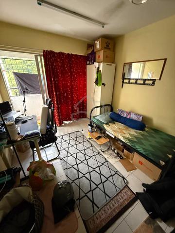 Partially Furnished Selangor Damansara Perdana Room For Rent 1