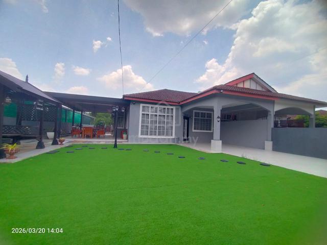 Full Furnished. Extra Land. Golf Field. Nice Semi Detached. 1