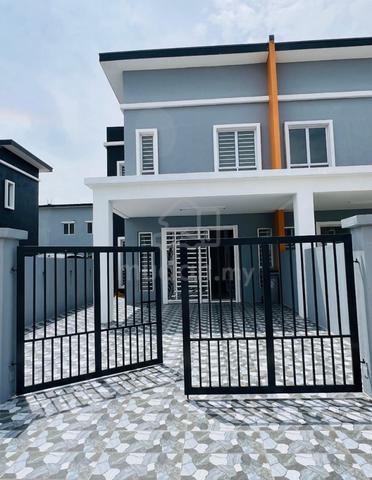 End Lot Double Storey To Let at Bdr Springhill 1