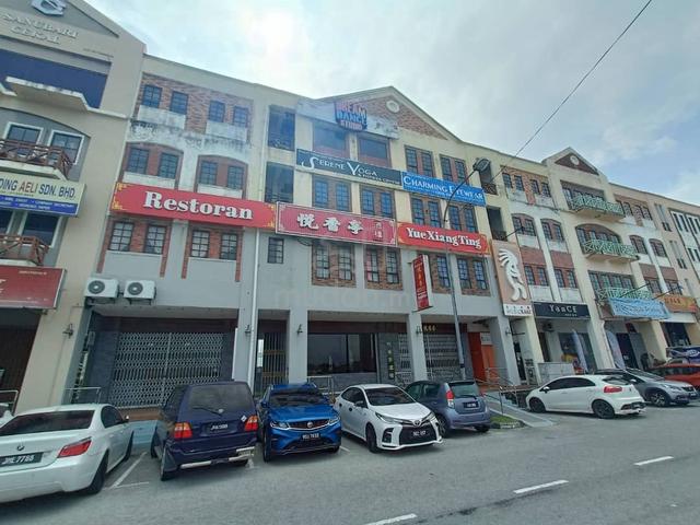 Kulai Shop Office For Sale Level 4 Facing Main Road Senai 1