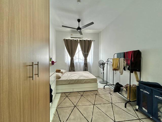 Residensi Adelia 2
