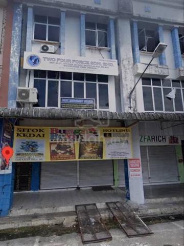 Ground floor commercial shop for Rent. 1