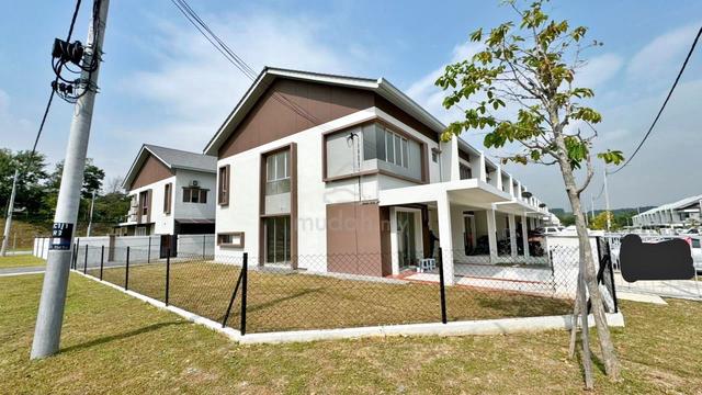 CORNER LOT BRAND NEW 2 Storey House Greenwoods Cendana Salak Perdana 1