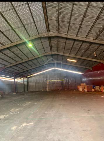 Large indoor warehouse located in Kidurong 1