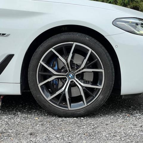 2022 BMW 5 SERIES 2.0 30e (CKD) M-SPORT LCI (A) - 5