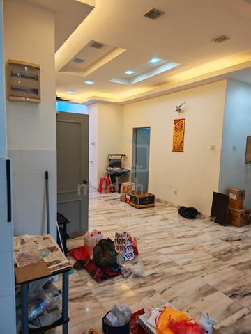 Bayan Villa 3R3B2P Fully Furnish at Seri Kembangan,Taman Bukit Serdang 1