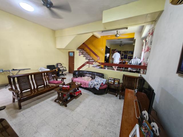 Oug 2 Storey Terrace House Endlot For Sale 1