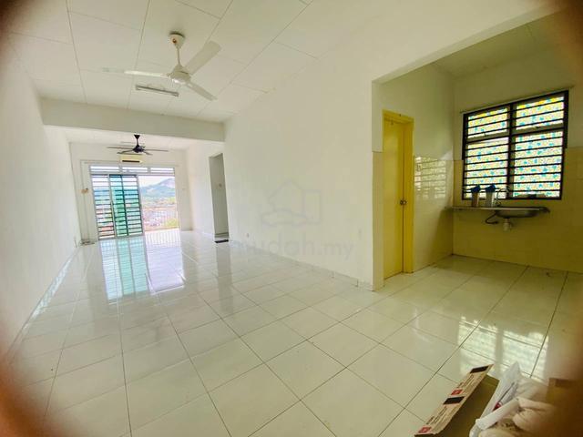 Desajaya Villa Apartment Taman Tasik Jaya | 40K below market 1